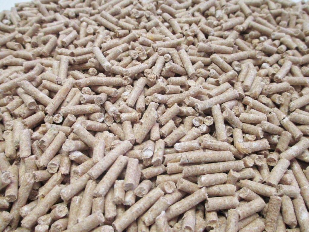 Thompson and Redwood Claytons Pellets
